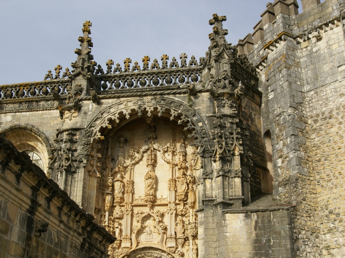 הצופן של טומאר – טיול אל המעוז האחרון של אבירי המסדר&nbsp;הטמפלרי